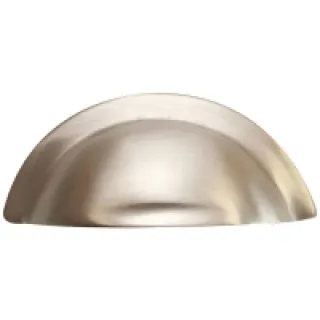 Poignée de meuble coquille épaisse en laiton nickel mat – Décor : Nickel mat – Entraxe : 64 mm – Hauteur : 40 mm – Long